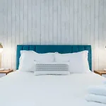 The Walnut Suites - Midtown Village